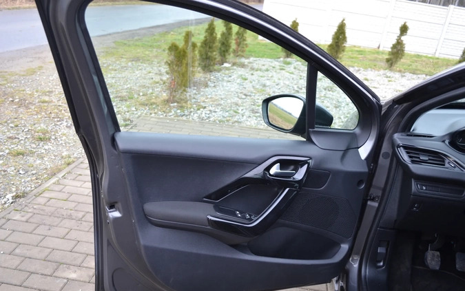 Peugeot 208 cena 33900 przebieg: 66808, rok produkcji 2018 z Leśnica małe 191